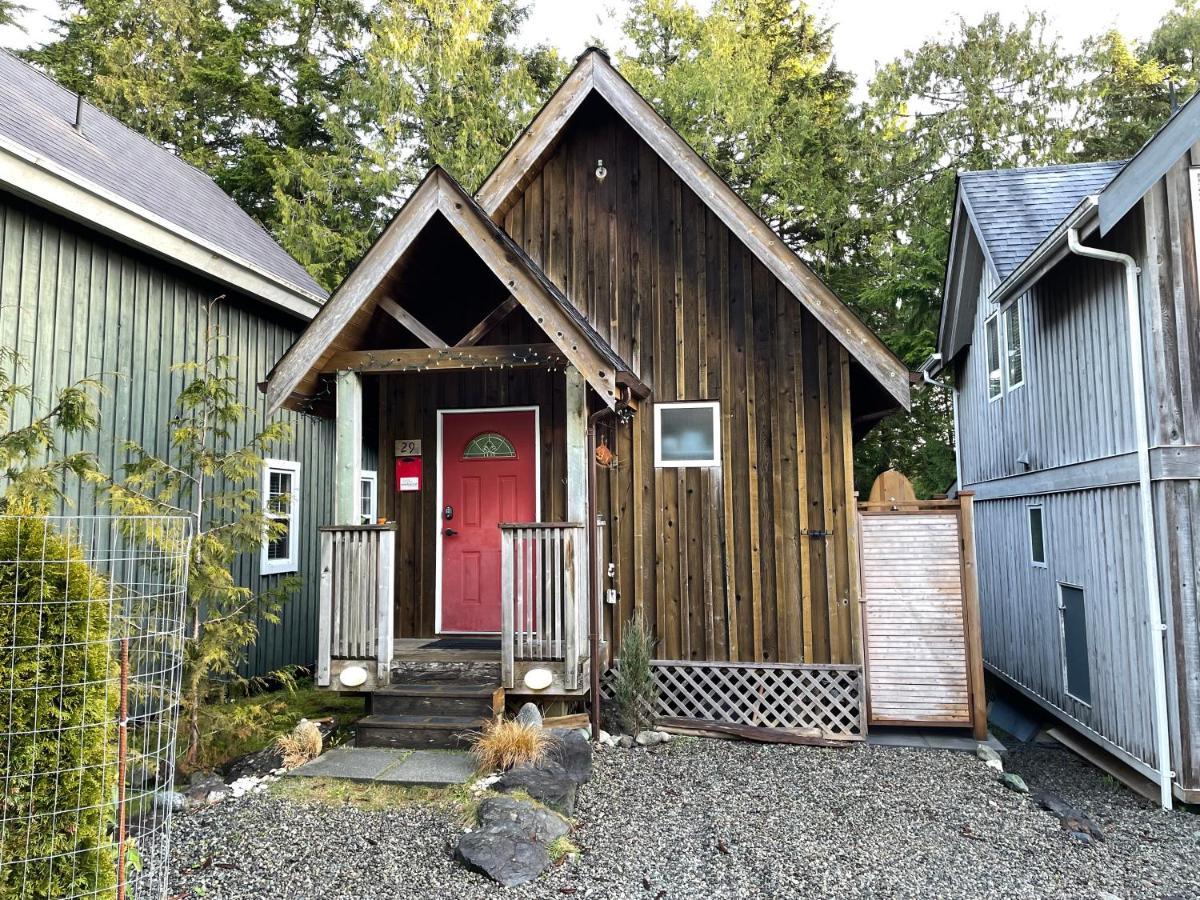 Reef Point Cottages Ucluelet Eksteriør bilde